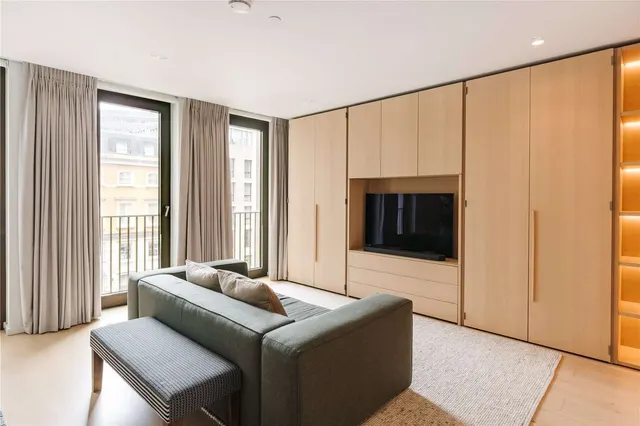 Photo 2 — Little Britain, London, EC1A 7BR
