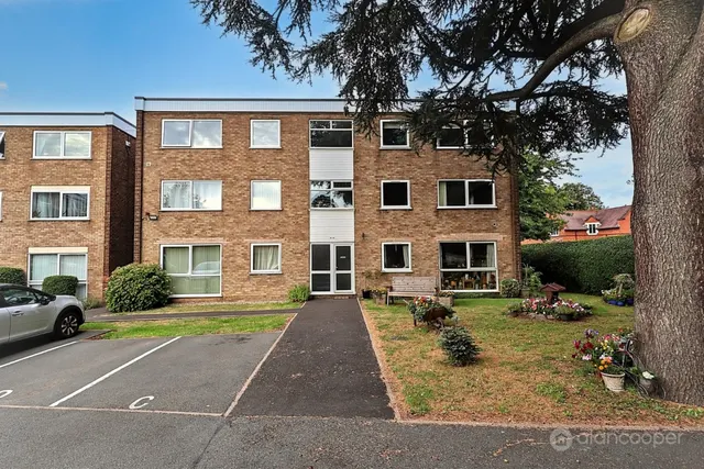 Leicester Road, Nuneaton, CV11, photo 1