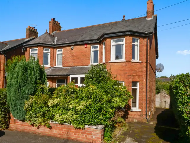 Haddington Gardens, Belfast, BT6, photo 1
