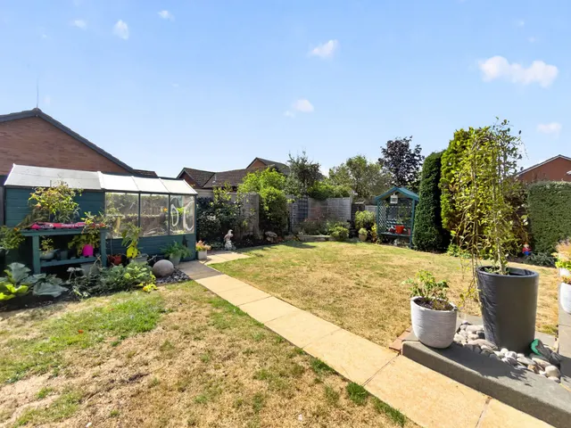 Photo 3 — Marshall Avenue, Shipston-On-Stour, CV36
