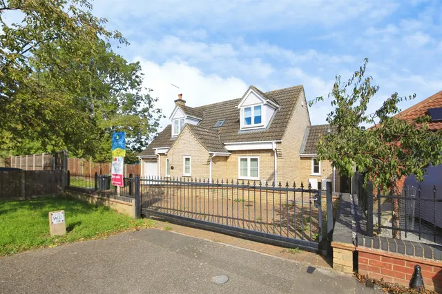 Thistle Drive, Peterborough, PE2, photo 1