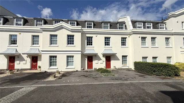 Arundel Wing, Tortington Manor, BN18, photo 1