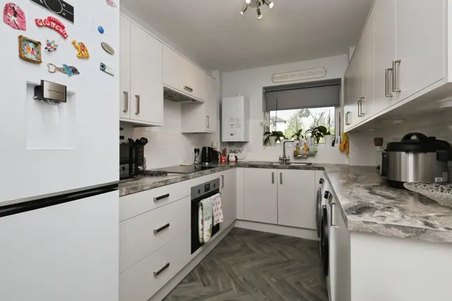 Arundel Road, Eastbourne, photo 1