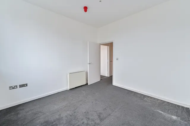 Photo 3 — 421 The Vista Building, 30 Calderwood Street, London