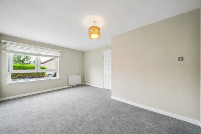 Ryat Green, Newton Mearns, G77, photo 2