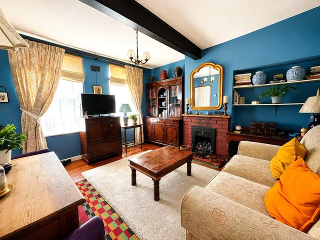 Leof Crescent, London, SE6, photo 2