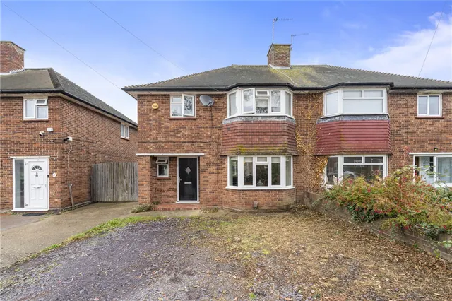 Green Close, Hanworth, TW13 6TJ, photo 1