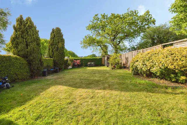 Miltons Crescent, Godalming, GU7, photo 1