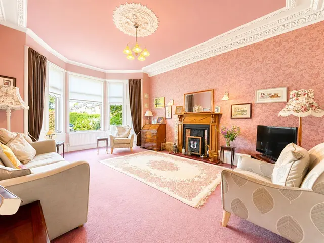 Photo 2 — Croftbank Crescent, Uddingston, Glasgow, G71 7JD