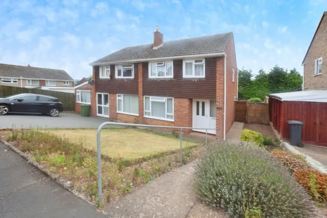 Sullivan Road, photo 1