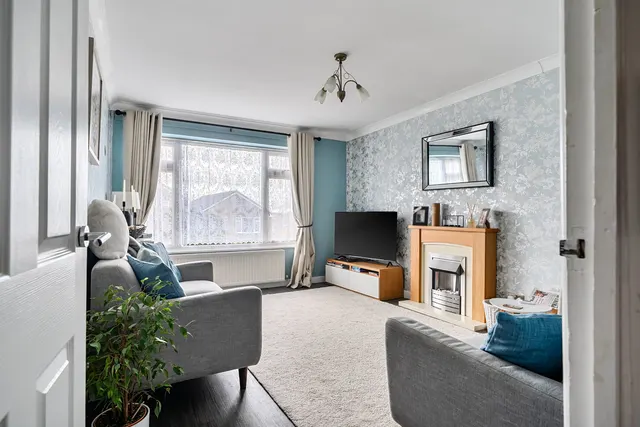 Lakeside Avenue, Lydney, GL15, photo 3