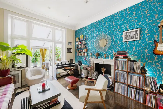 Mapesbury Road, London, NW6, photo 1