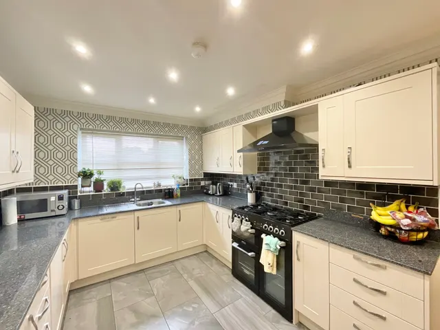 Dean Brook Drive, Bignall End, ST7, photo 3
