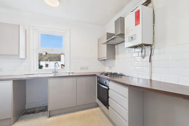 Cheriton Road, Folkestone, CT19, photo 2