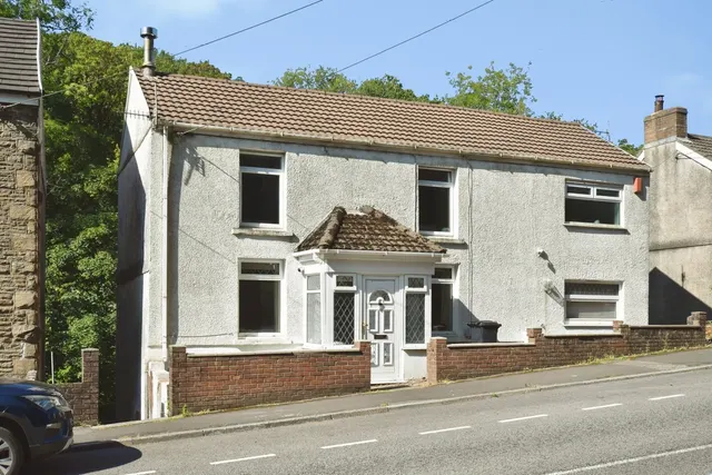 James Street, Pontardawe, SA8, photo 1