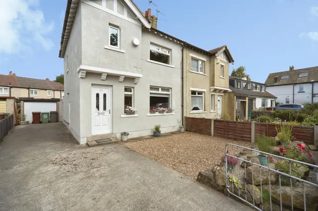 Ings Lane, Guiseley, Leeds, photo 1