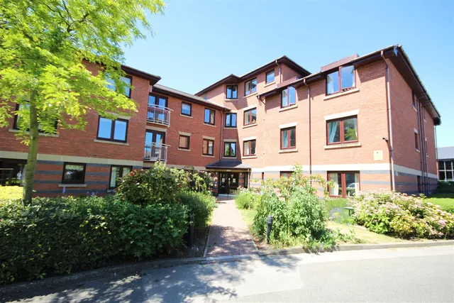 Photo 3 — Goulding Court, Beverley