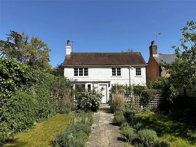 Saltham Lane, Runcton, PO20, photo 1