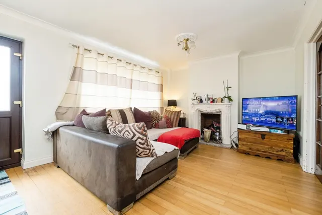 Photo 2 — Boxmoor Road, Romford, RM5
