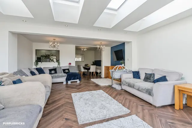 Springfield Drive, Westcliff-On-Sea, SS0, photo 1