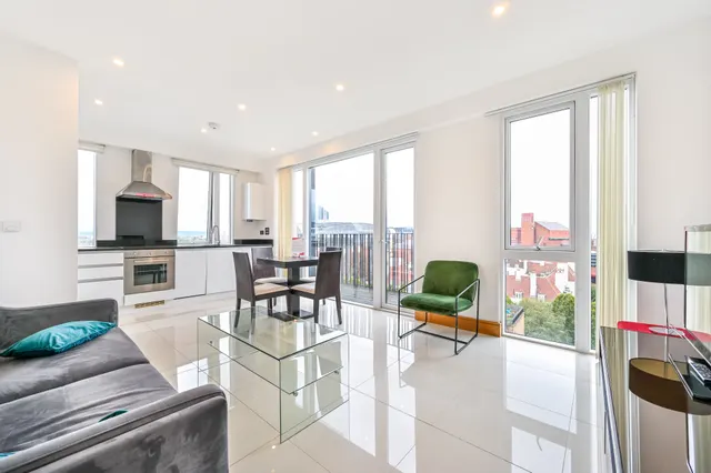 Flat 28, 36 Churchway, London, photo 1