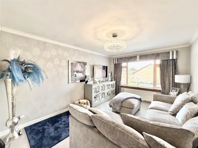 Photo 3 — Langdale, East Kilbride, Glasgow, G74 4RP
