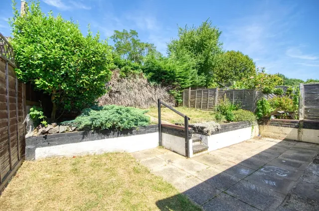 Photo 2 — Avon Road, Southampton, SO18 4FQ