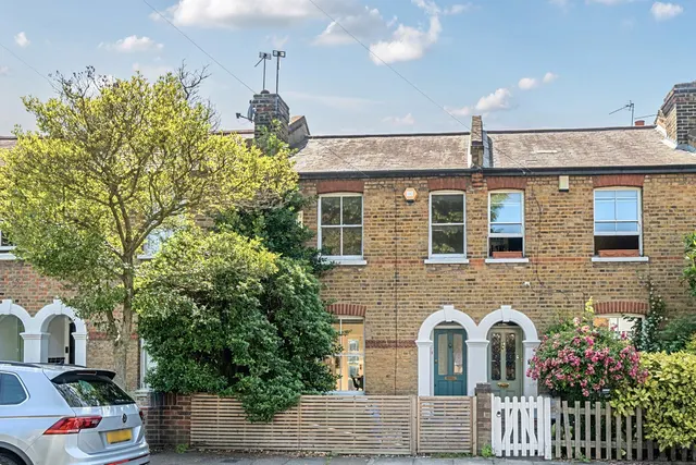 Furzefield Road, SE3, photo 1