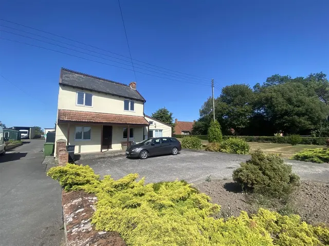 The Olde Stores & Bakery Stathe Road, Burrowbridge, Somerset TA7 0RY, photo 1