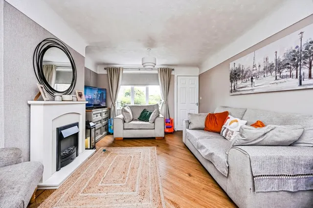 Ditchfield, Liverpool, L37, photo 2