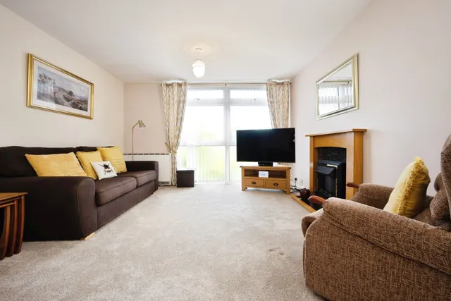 Ridgeway Court, Aylesbury, HP20, photo 3