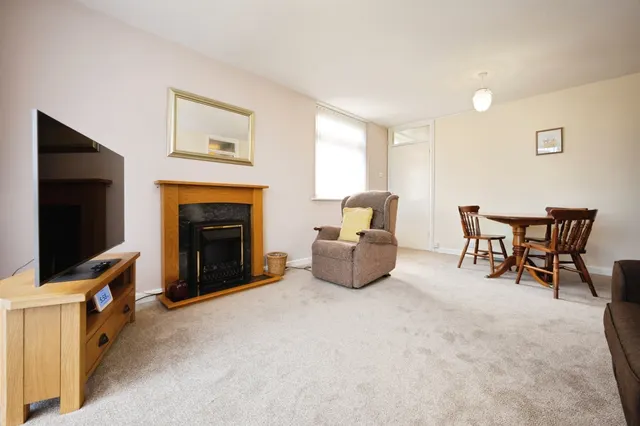 Ridgeway Court, Aylesbury, HP20, photo 2