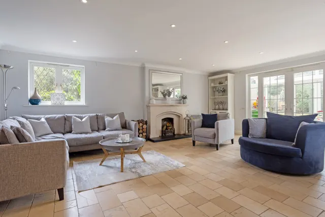 Southby Drive, Fleet, GU51, photo 2