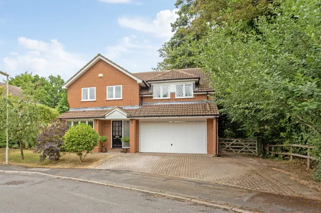 Southby Drive, Fleet, GU51, photo 1
