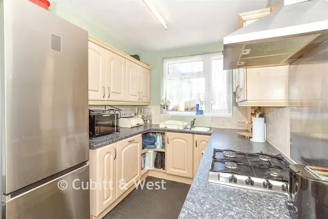 Talbot Road, Southsea, PO4, photo 3