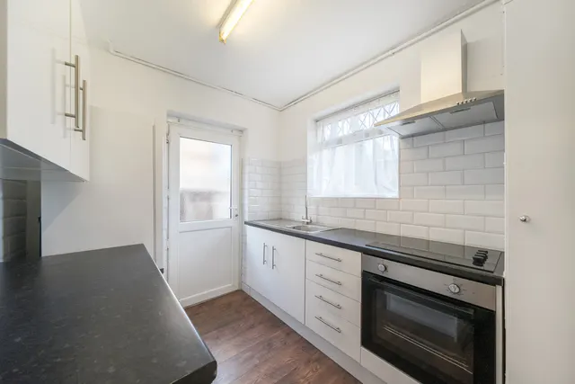 Berkeley Close, Ruislip, HA4, photo 3