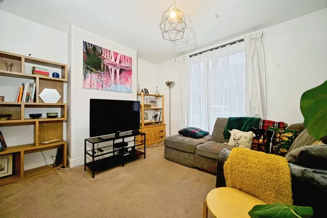 Photo 2 — Harold Street, CARDIFF, South Glamorgan, CF24