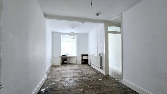 Wian Street, Holyhead, LL65, photo 2