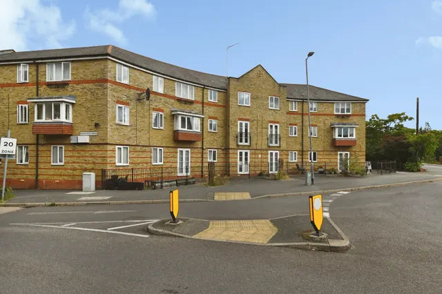 Parkinson Drive, Chelmsford, photo 1