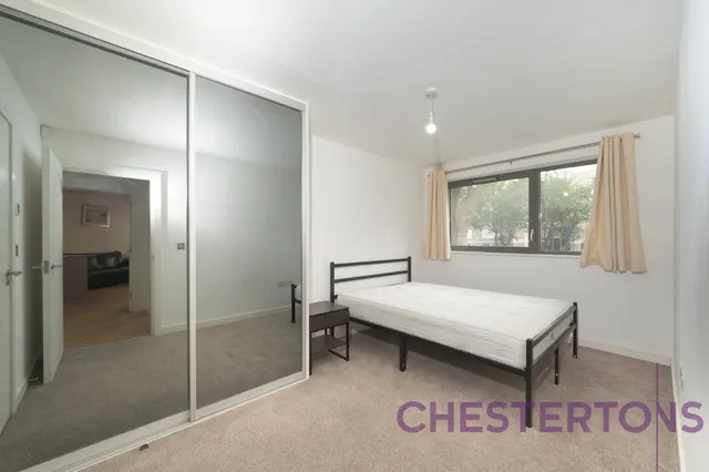 Glengarnock Avenue, London, E14, photo 3