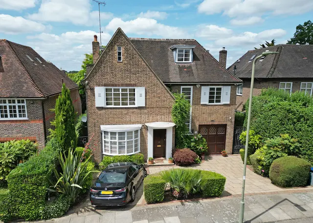 Church Mount Hampstead Garden Suburb, N2, photo 1