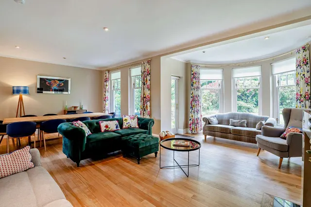 Photo 3 — Gamekeeper's Road, Cramond, Edinburgh, EH4 6LS