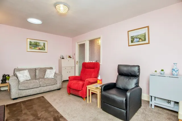 Meadway, Malvern, WR14, photo 3
