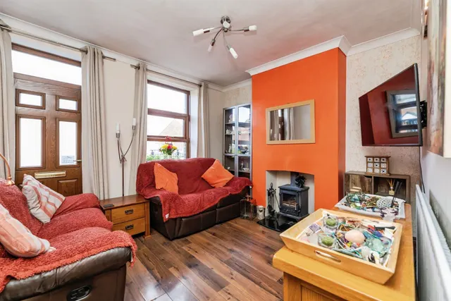 Hesley Bar, Thorpe Hesley, S61, photo 2