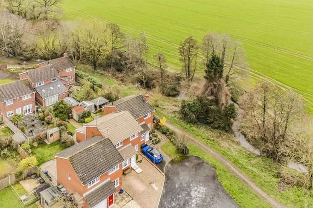 Photo 2 — Selkirk Drive, Holmes Chapel, Cheshire, CW4
