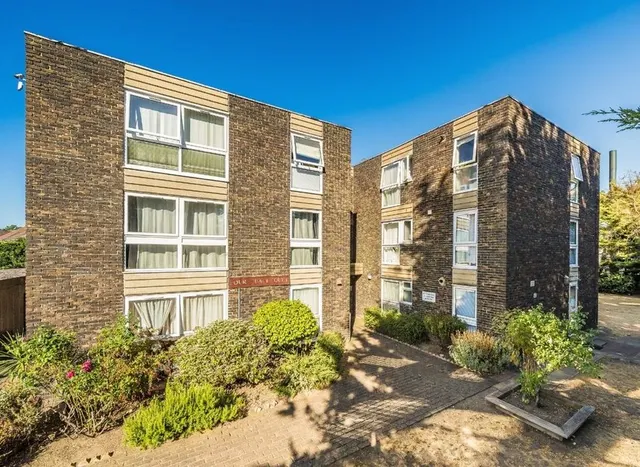 Nelson Road, Whitton, TW3, photo 1