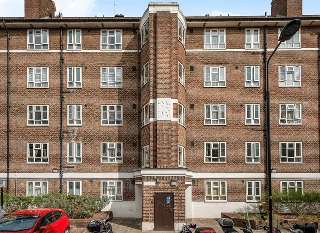 White City Estate, Shepherds Bush, W12, photo 1