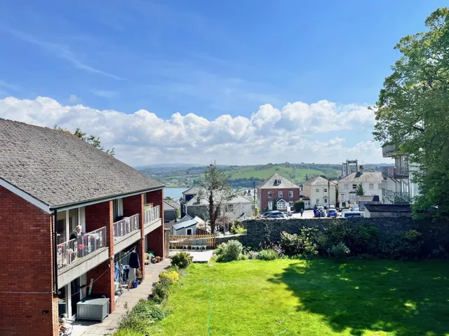 Photo 3 — Cedar Court, Saltash, PL12