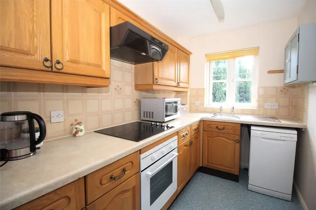 Lenten Street, Alton, GU34, photo 3