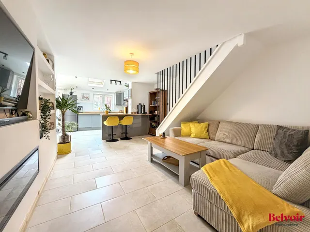 Photo 2 — Peacock Close, Cheltenham, GL51